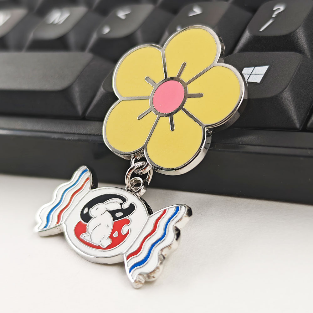 White Rabbit Candy Enamel Pin  - Food Snacks Gifts 评论和价格