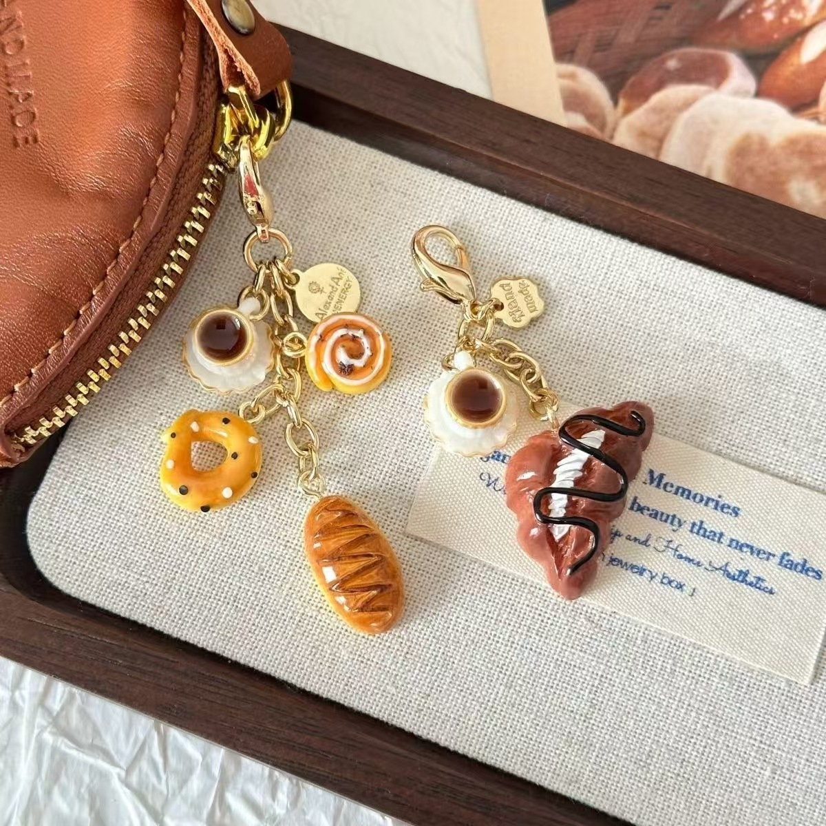 Croissant and Coffee Design Re - Food Zinc 评论和价格